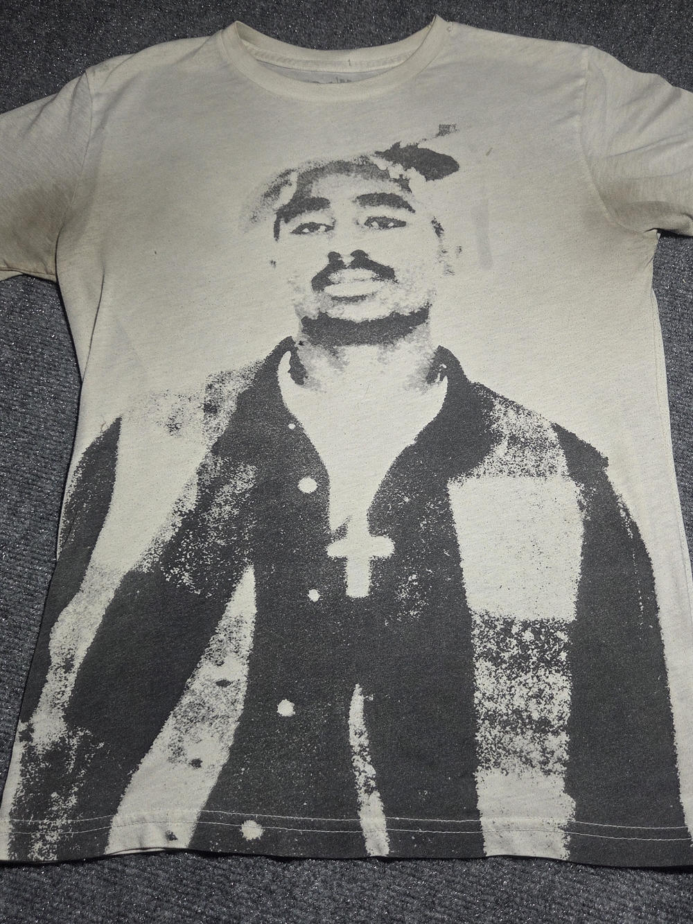 Vintage 21 MEN Tupac Shakur Graphic T-Shirt Extra Small Off White Hip Hop Tee